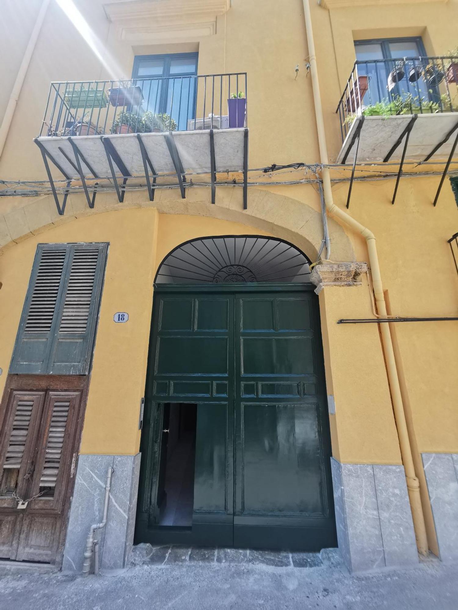 Vicolo Paterno Apartments Palermo Luaran gambar